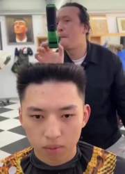 4586584 B