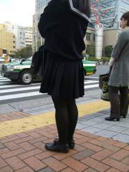 266706 B