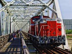 333182 B