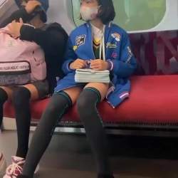 489646 B