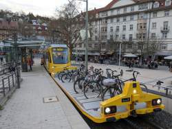 652937 B