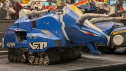 445729 B