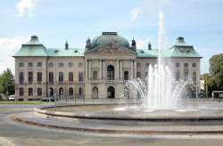 1535641 B