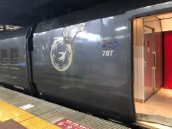 104778 B