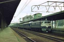 897893 B