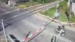 373242 B