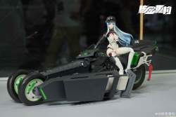 689822 B