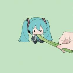 699898 B