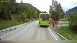1579064 B
